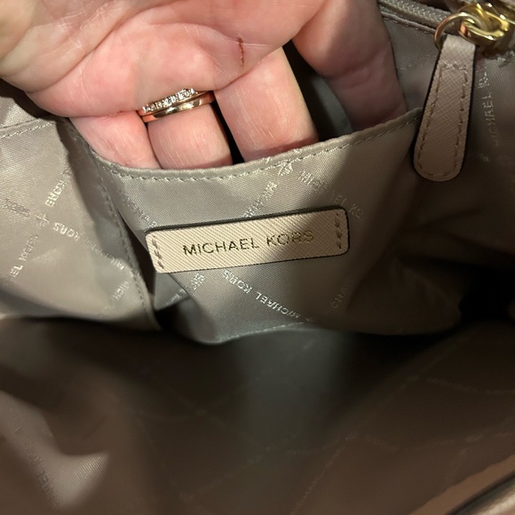 Beautiful Blush Pink Michael Kors Tote - Picture 12 of 12